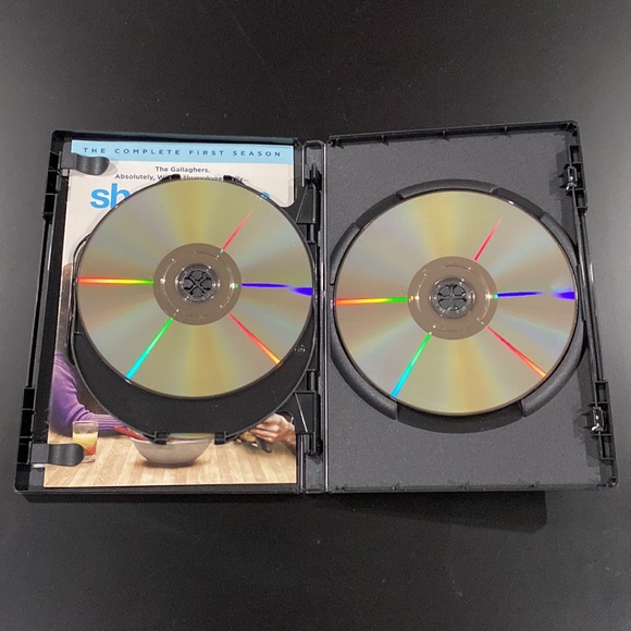 Shameless - The Complete First Season - Picture 6 of 6